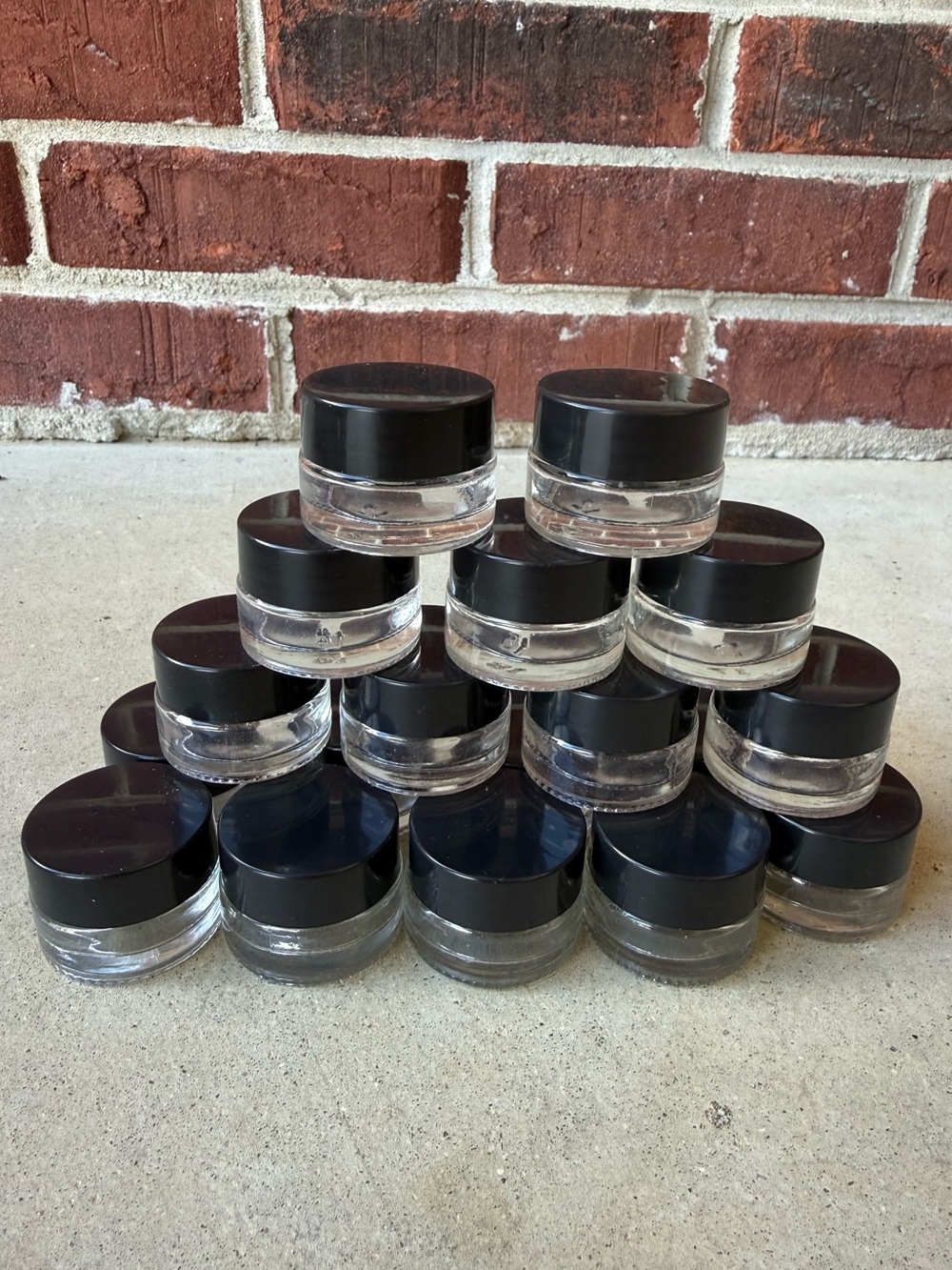18 5Ml Small Clear Glass Jars Black Lids Empty Glass Cosmetic Containers Liners